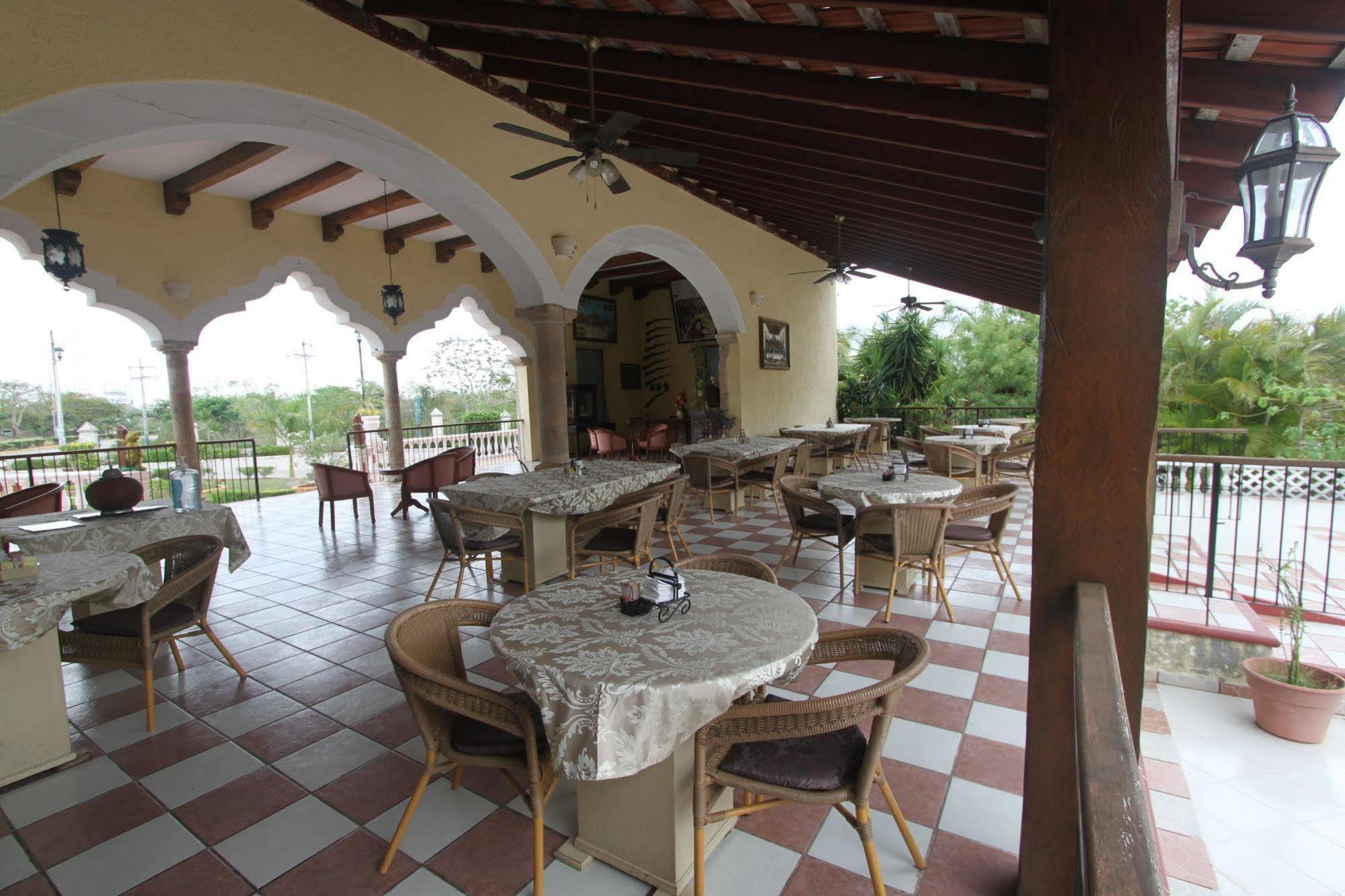 Hotel Hacienda Sanchez Valladolid  Eksteriør billede