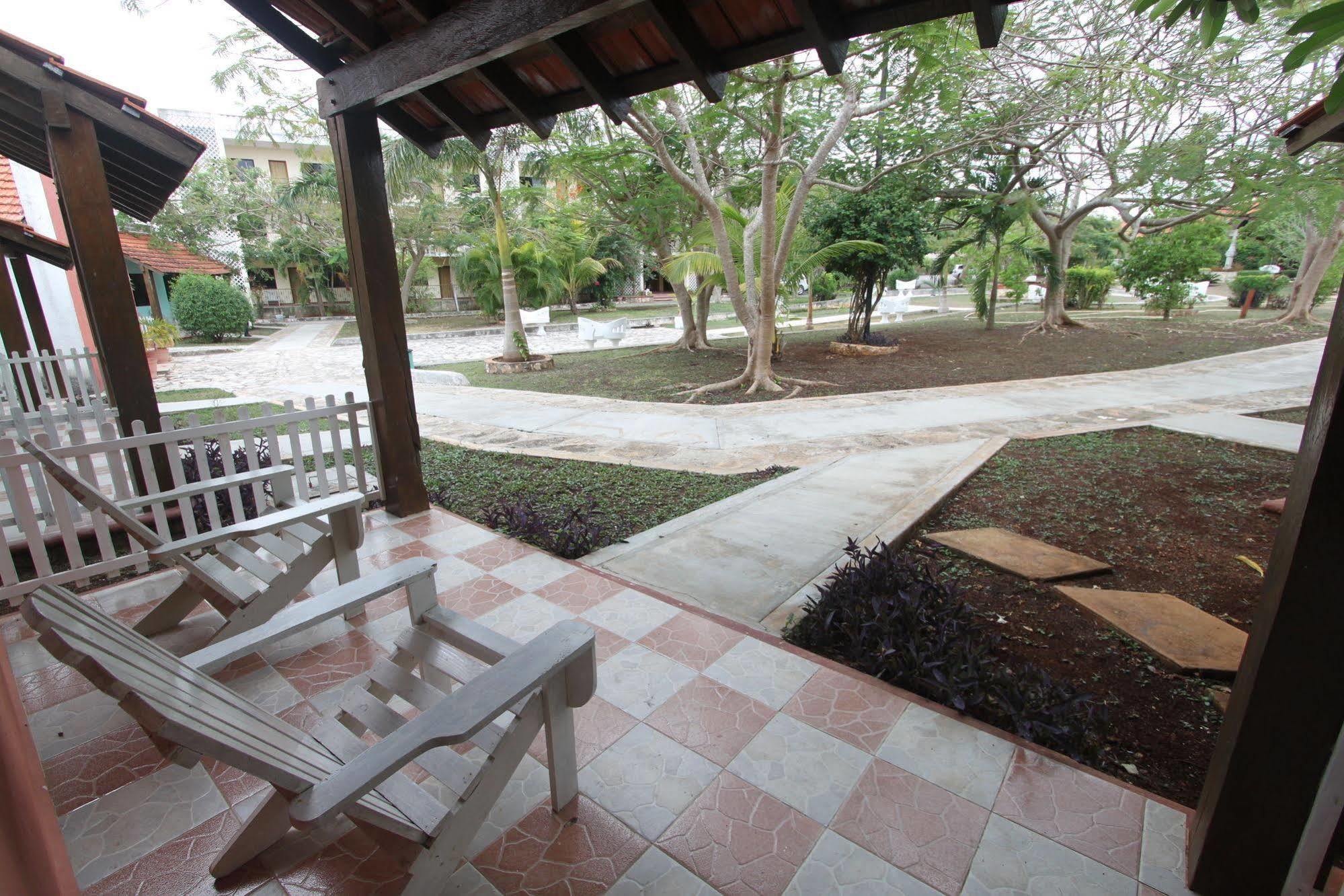 Hotel Hacienda Sanchez Valladolid  Eksteriør billede