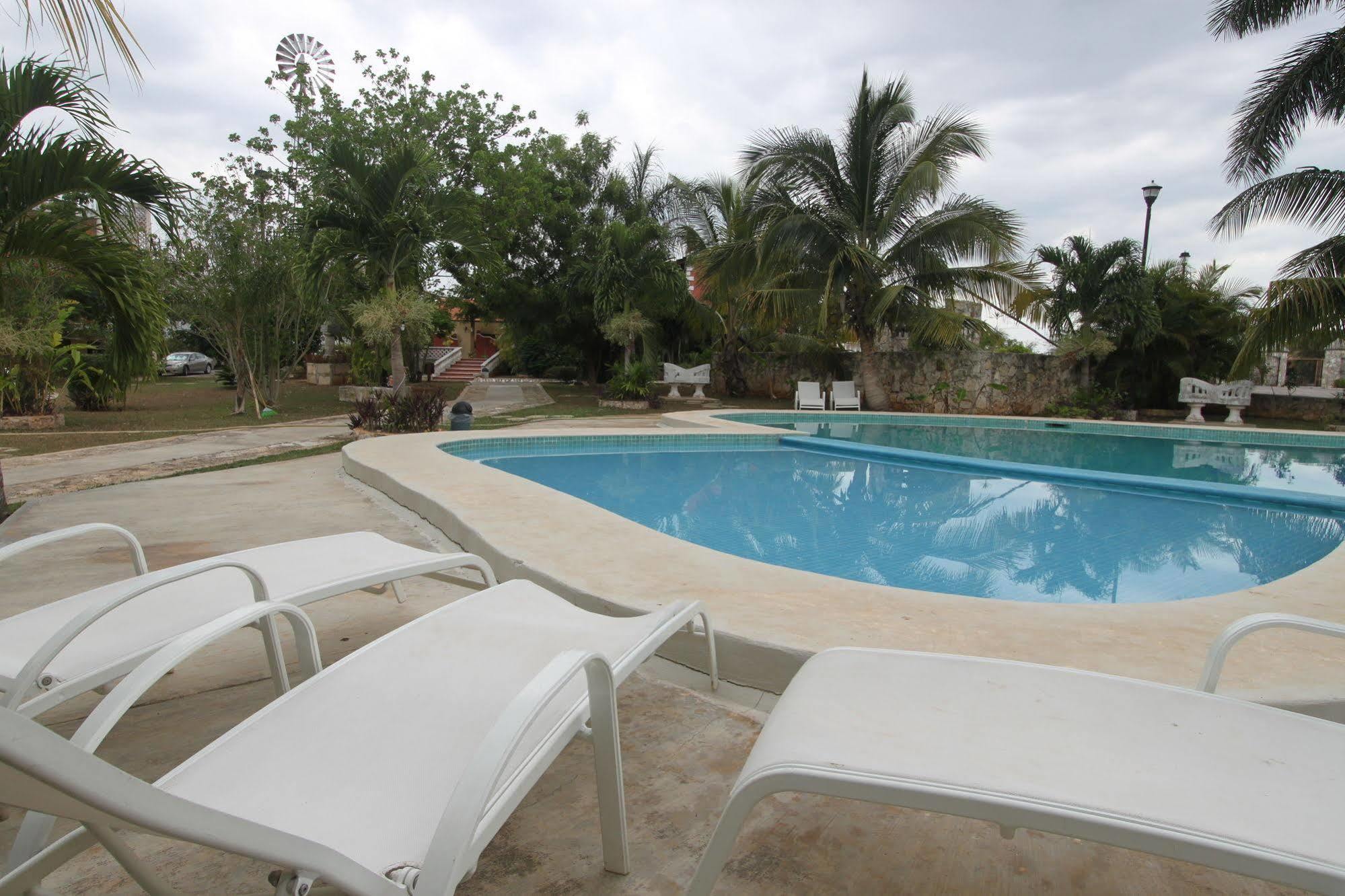 Hotel Hacienda Sanchez Valladolid  Eksteriør billede
